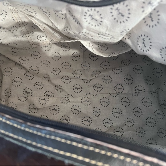 Patterned Interior Duffle Bag - Picture 3 of 3